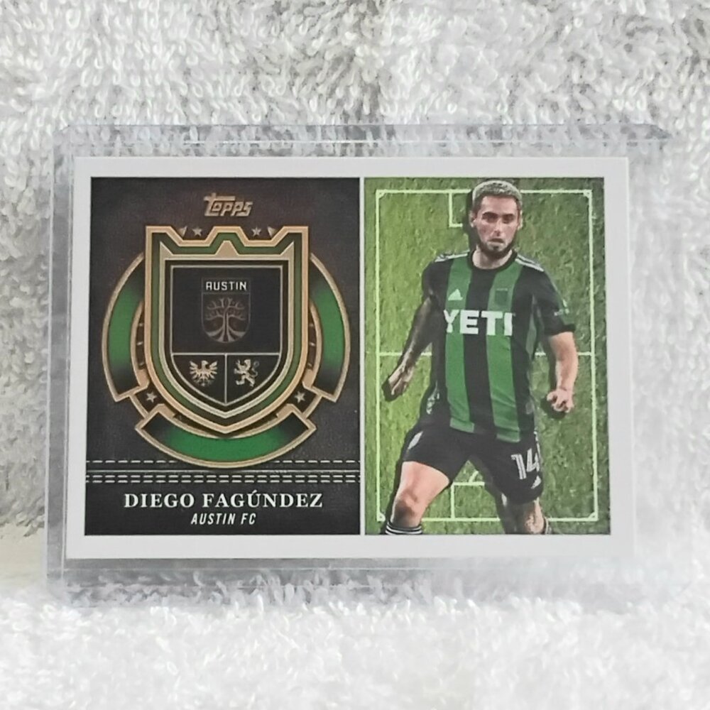 5/$20 Mint 2022 Topps Diego Fagundez Shield MLS Card S-12!!